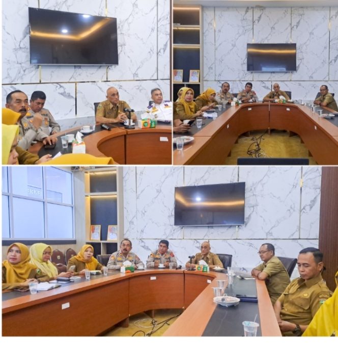 
					Antisipasi Perkembangan Situasi Terkini serta strategi Pengendalian Inflasi, Pemkab Solok Ikuti Zoom Meeting Bersama Kemendagri RI
