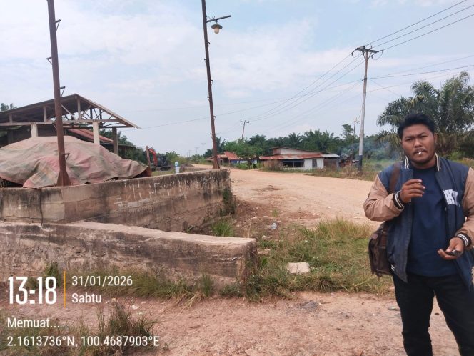 
					RAM Sawit Milik Haji Pariaman Diduga Memakan Bahu Jalan di Desa Sungai Daun, Pemuda Palika Temukan Usaha Tidak Memiliki Izin