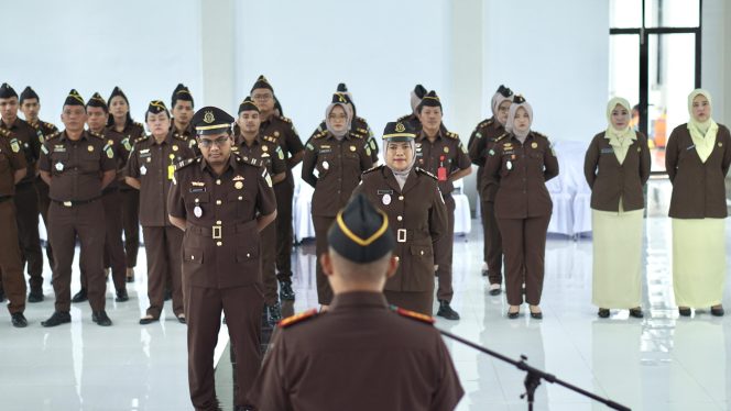 
					Kejari Rokan Hilir Gelar Pelantikan Dan Sertijab, Perkuat Kinerja Dan Integritas Penegakan Hukum